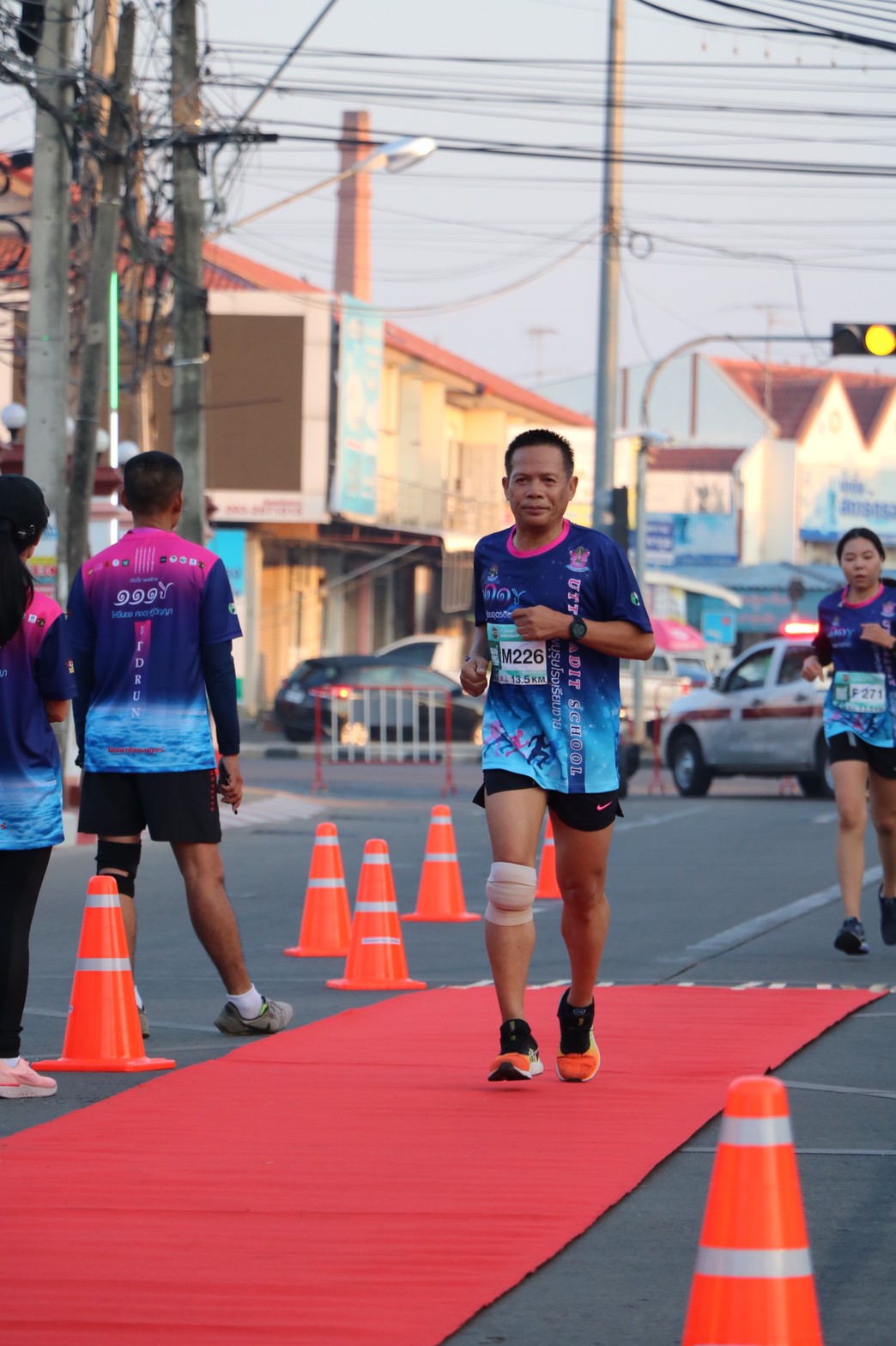 https://kdcdn.co/wp-content/uploads/งานวิ่งโรงเรียน-อต_๑๙๑๒๑๔_0003.jpg